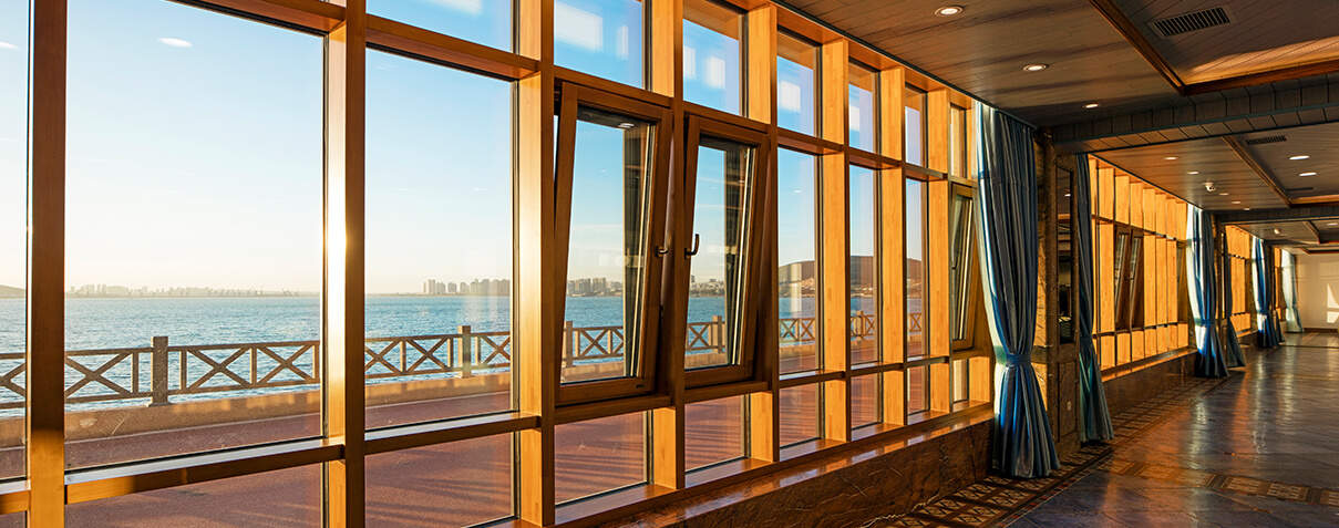 w66平台天幕高窗丨Scw60