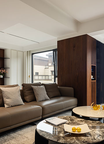 专家学者聚？谔教致躺ㄖ与低碳发展