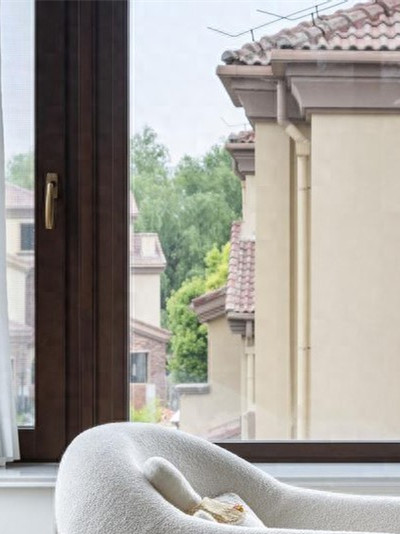 年轻人爱上风扇的秘密，City不city。